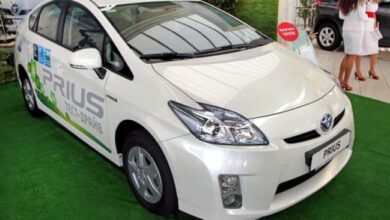 Di Tengah Perlambatan Penjualan Kendaraan Listrik Murni, Toyota Buktikan Mobil Hybrid Stabil